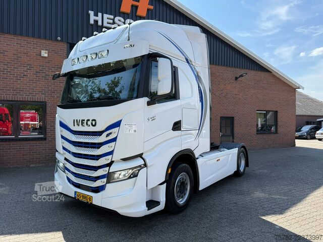 Standard-SZM Iveco S-WAY 460 LNG Retarder Leren Bekleding NL Truck...