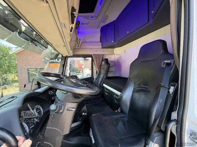 Standard-SZM Iveco S-WAY 460 LNG Retarder Leren Bekleding NL Truck...