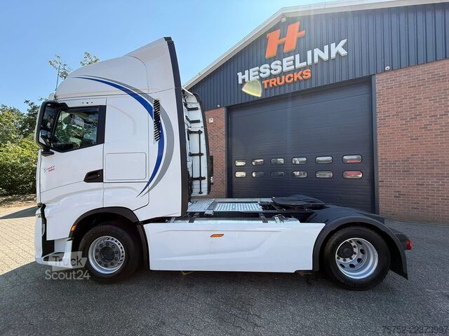 Standard-SZM Iveco S-WAY 460 LNG Retarder Leren Bekleding NL Truck...
