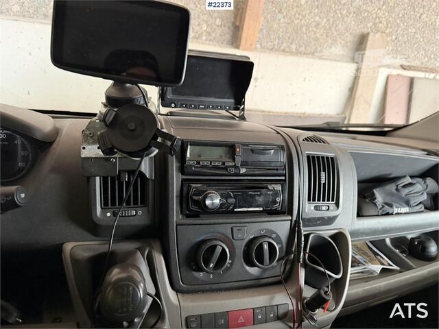 Livestock transport Peugeot Equi-Trek 4x2 horse truck with space for 2 horses