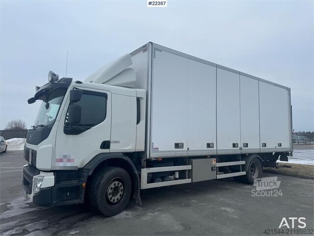 Bőrönd Volvo FE 280 4x2 box truck with full side opening and ta