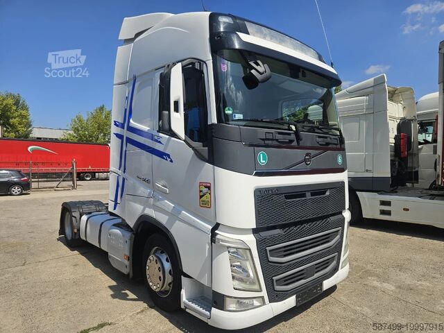 Standard-SZM Volvo FH 500 Globe-Mega-I Park
