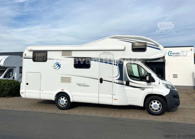 Alkovhusbil KNAUS Sky Traveller 650 DG - Festbett - Klima - Garage