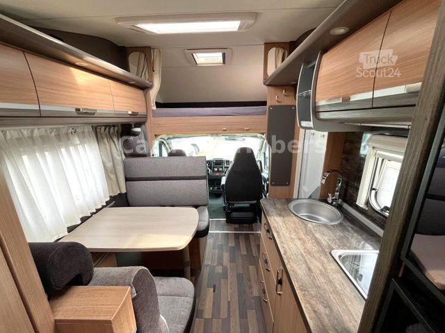 Alkovhusbil KNAUS Sky Traveller 650 DG - Festbett - Klima - Garage