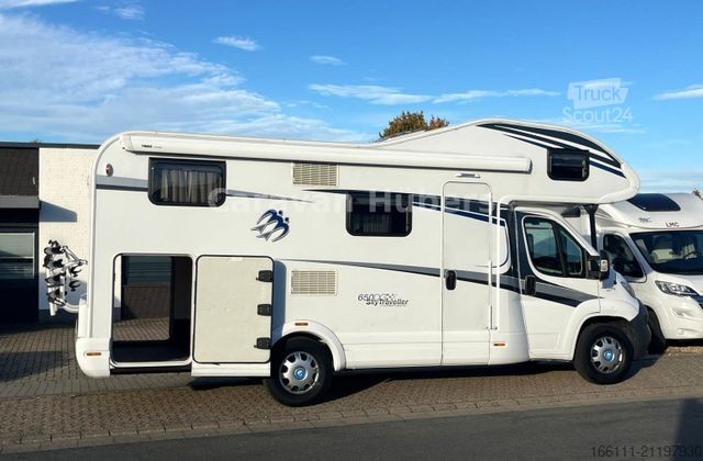 Alkovhusbil KNAUS Sky Traveller 650 DG - Festbett - Klima - Garage