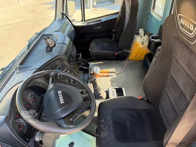 Miešačka betónu na podvozku Iveco Trakker 450