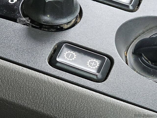 Valigia DAF LF 230 Bakwagen Laadklep!