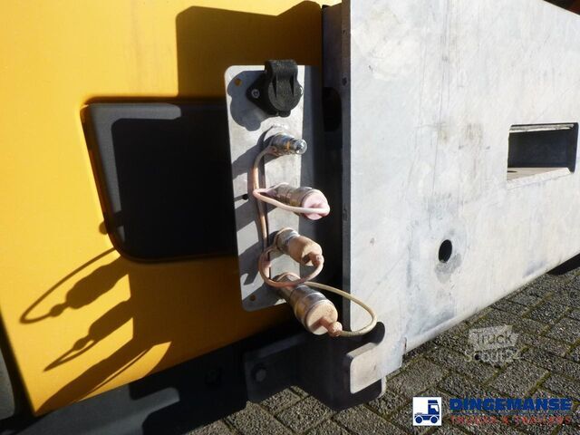 Lumiaura Volvo FE 340 6x4 RHD salt spreader / gritter
