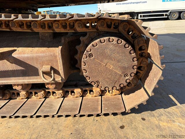 ķēžu ekskavators Komatsu PC290LC-8