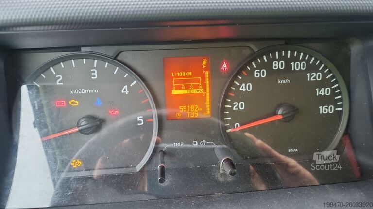 Kravas automobiļa uzkarināmā gaisa darba platforma Isoli PT200 on Nissan NT400