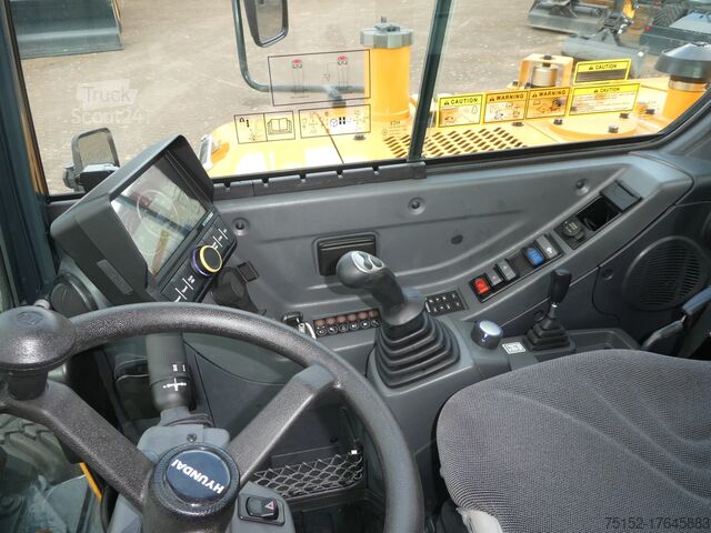 Мобильный экскаватор Hyundai R 55W-9A Stage V MP - Bamberg