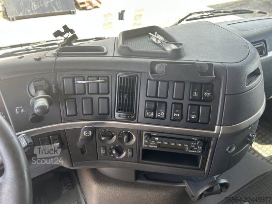 Стандартный седельный тягач VOLVO FH 460 6X2 MANUAL TACHO ANALOG
