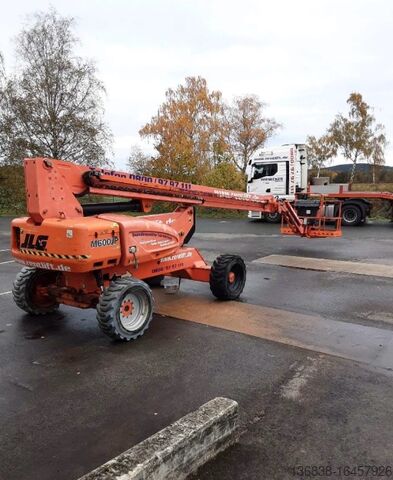 Darba posmi pašnodarbinātība. JLG M 600 AJ Bi-Energy 20,42 m