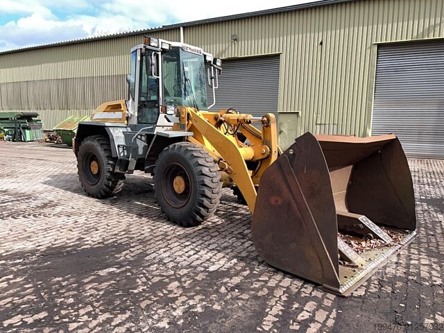 Wheel Loader Liebherr L 522 with High-Tipping Bucket