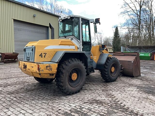 Wheel Loader Liebherr L 522 with High-Tipping Bucket