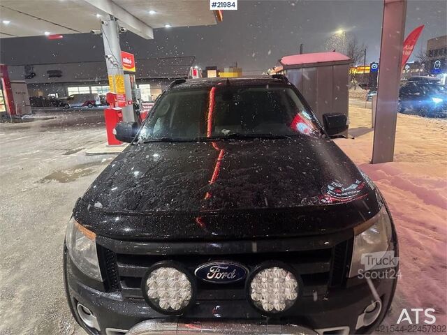 Универсал с высокой крышей Ford Ranger w/ two sets of tires and defective 4 wheel
