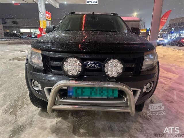 Универсал с высокой крышей Ford Ranger w/ two sets of tires and defective 4 wheel