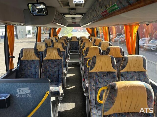 Volvo BM12M linja-auto, jossa 45+1+1 istuinta Volvo BM12M coach bus w/ 45+1+1 seats