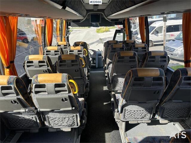 Volvo BM12M linja-auto, jossa 45+1+1 istuinta Volvo BM12M coach bus w/ 45+1+1 seats