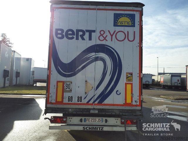 مقطورة نصفية مفتوحة مع قماش مشمع Schmitz Cargobull Semitrailer Curtainsider Mega