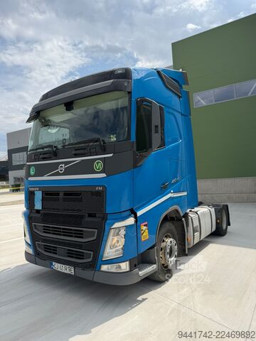 стандартен влекач Volvo FH 460