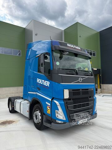 стандартен влекач Volvo FH 460