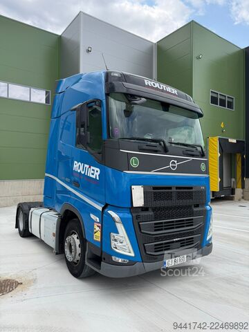 стандартен влекач Volvo FH 460