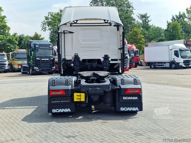 Standard-SZM Scania R460 4x2 - retarder - steel / air - fridge - ni...