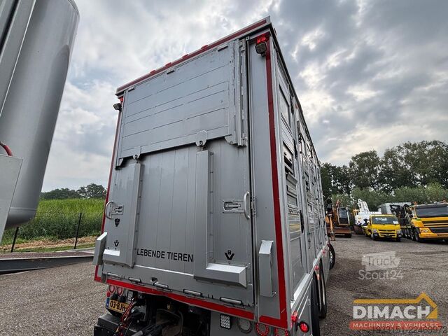 Transport de bétail Scania R500 6X2 V8 - vol lucht - 6x2*4 veewagen - 3 vl...