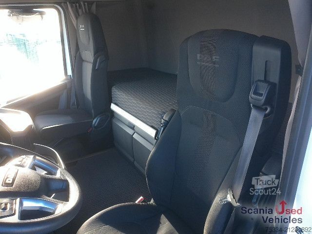 Standard tractor unit DAF XF 450 FT