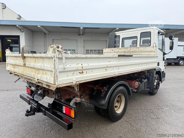 Véhicule utilitaire Iveco 80E17 3-S-Kipper 2xAHK TÜV 2. Hand 3 Sitzplätze