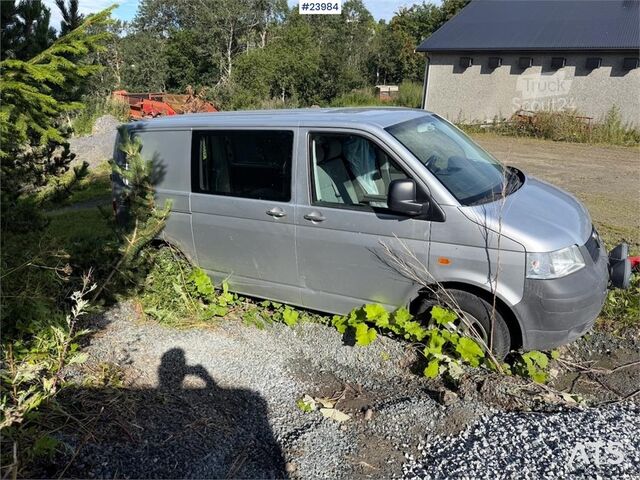 Augsta jumta universālis VW Transporter 4x2 Van – Not EU-approved