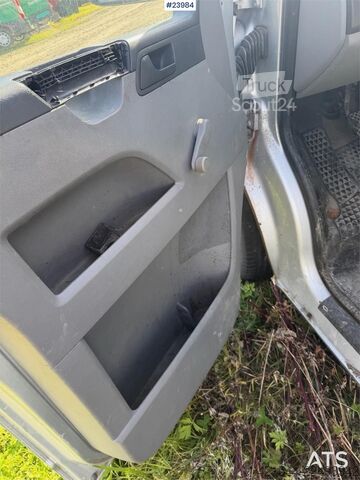 Augsta jumta universālis VW Transporter 4x2 Van – Not EU-approved