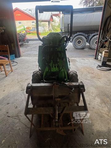 Mini lādētājs Avant Tecno M528+ Mini loader