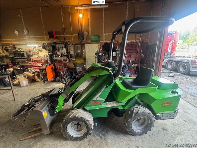 Mini lādētājs Avant Tecno M528+ Mini loader