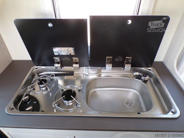 Camping-car semi-intégré BÜRSTNER Lineo T 700 Tageszulassung / Active, Xenon, Isof