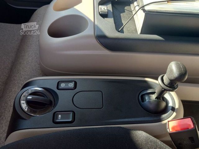 Škatlasti tovornjak DAF XB 230 FA 12t,  Junge Koffer 7,2 LBW Euro6 Klima