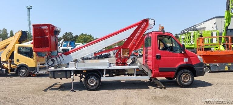 Furgon skrzyniowy Iveco Daily Multitel MT202DS - 20,2m