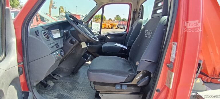 Furgon skrzyniowy Iveco Daily Multitel MT202DS - 20,2m