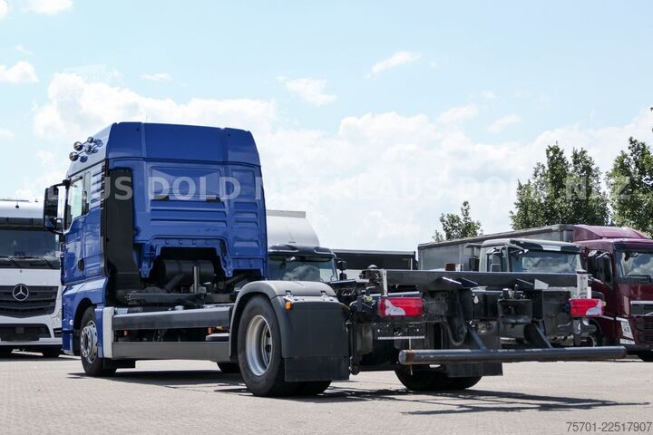 Caminhão com carroçaria intercambiável MAN TGX 18.400 Fahrschule BDF Orig. 160.000 km
