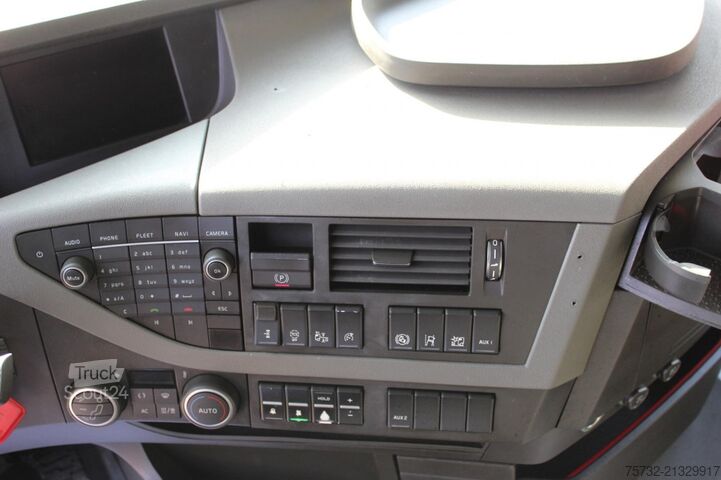 Standard dragbil Volvo FH 500 Globe   I-Park Cool   VIN: LB   3 Stück!