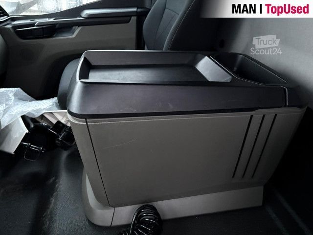 Lastbil med utbytbar kaross MAN TGM 18.250 4x2 LL CH BDF