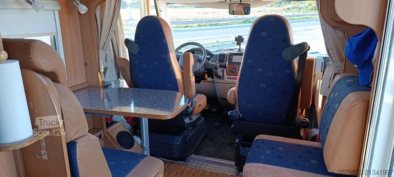 Autocaravana perfilada DETHLEFFS GLOBEBUS I 011