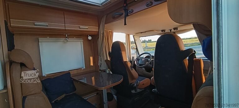 Autocaravana perfilada DETHLEFFS GLOBEBUS I 011