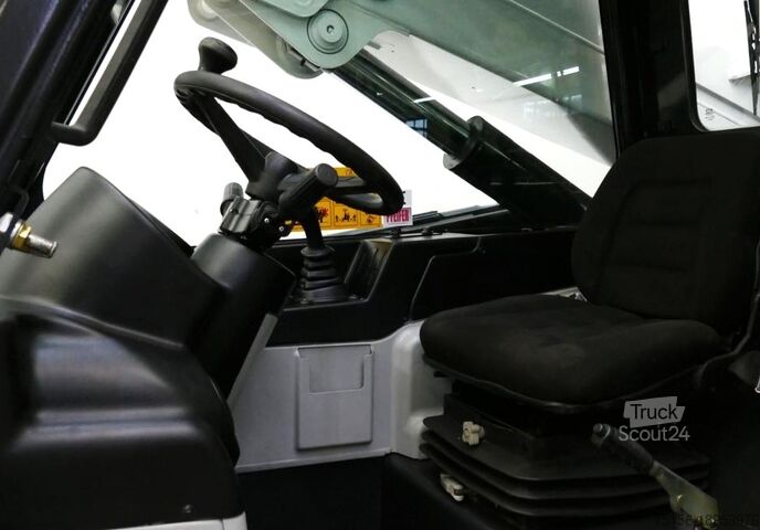 Teleskopický nakladač BOBCAT  Bobcat T 35100 TURBO 4x4x4 - 10.2m/3.5t.