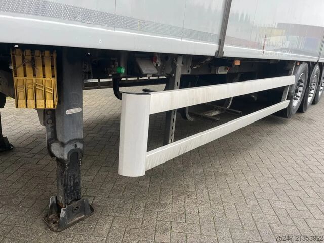 Rörligt golv Knapen Trailers K100 - 92m3 Liftas Floor 10mm