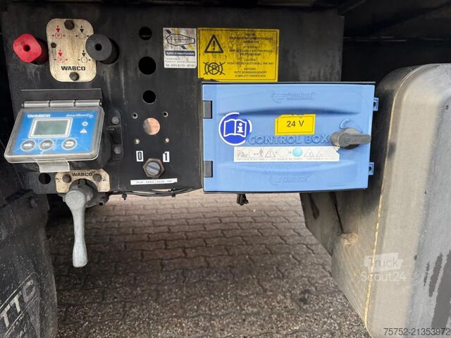 Bevægeligt gulv Stas S300ZX 92m3 Alcoa GMP Cargo Floor - top condition