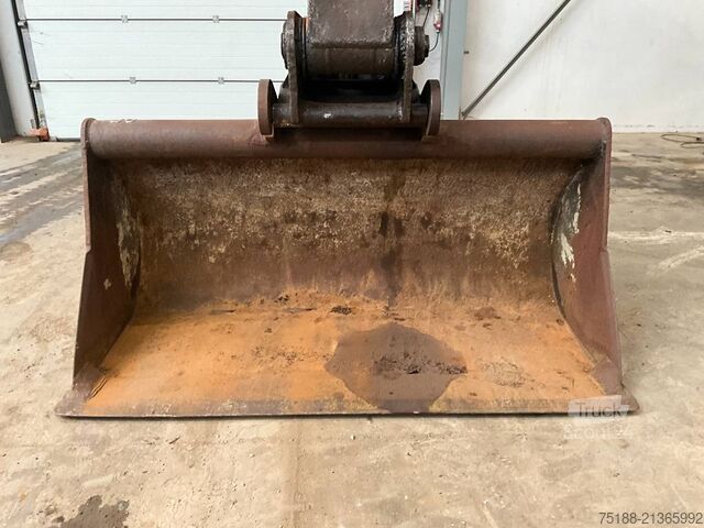 Raupenbagger Hitachi ZX 225 US LC-5 B