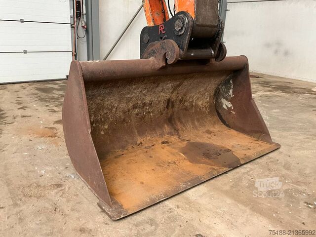 Raupenbagger Hitachi ZX 225 US LC-5 B