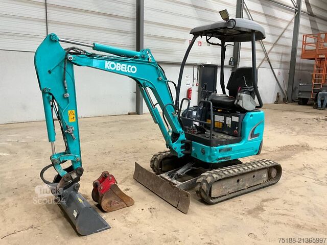 мини-экскаватор Kobelco SK 17 SR-3